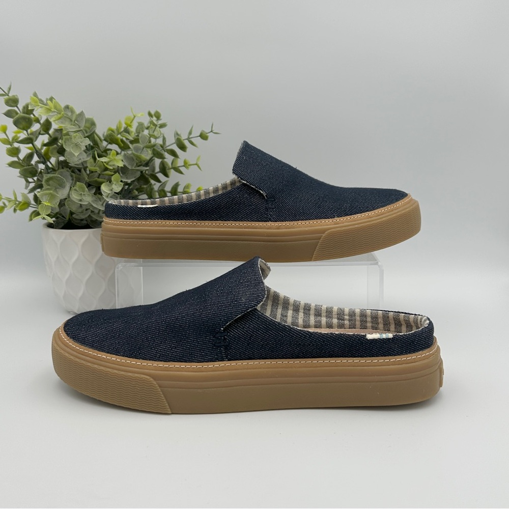 Toms Women’s Sunrise Navy Denim Blue Slip On Mules Size 7.5
